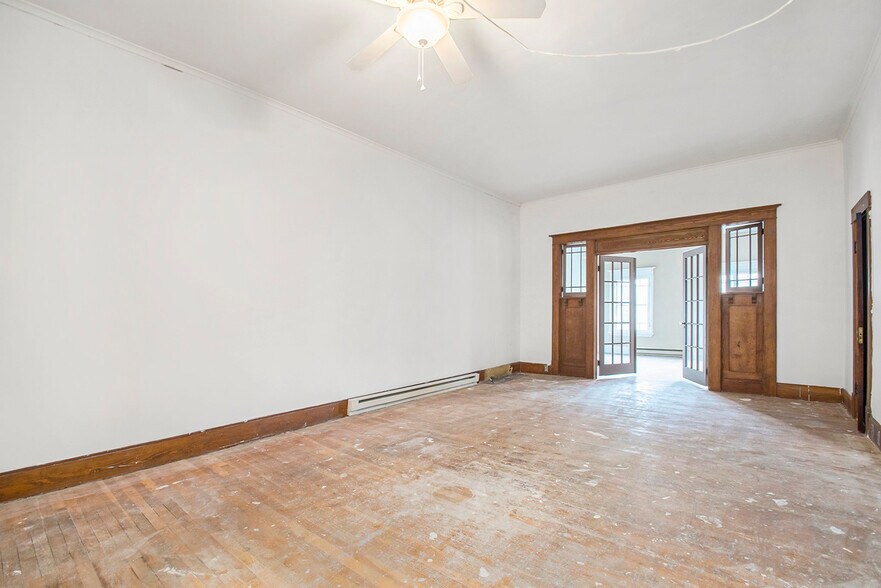 More Photos Of 111 Commercial St, Dowagiac Storefront Retail Residential For Sale