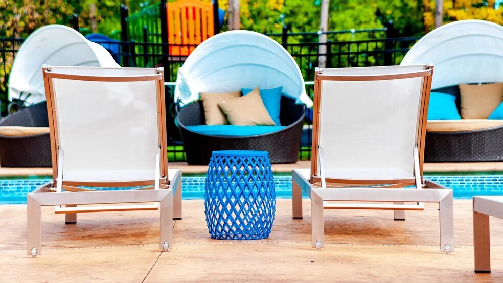 More Photos Of 1081 SW Fourth St, Forest Lake Apartments For Lease