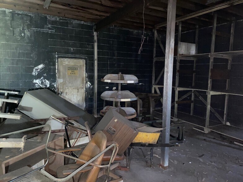 More Photos Of 410 S Babcock St, Melbourne Freestanding For Sale