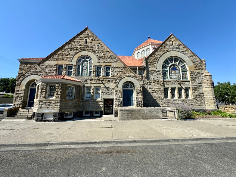 More Photos Of 221 E Martin Luther King Jr Blvd, Yakima Religious Facility For Sale