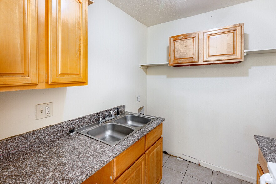 More Photos Of 1718 Boulevard De Province, Baton Rouge Multifamily For Sale