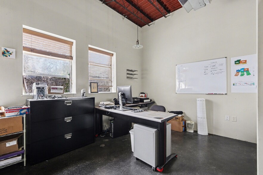 More Photos Of 833 Lake Dr SE, Grand Rapids Medical For Sale