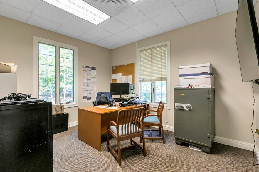 More Photos Of 161 Mckinley St, Closter Office For Sale