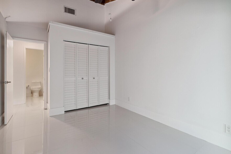 More Photos Of 410 SE 13th St, Fort Lauderdale Apartments For Sale