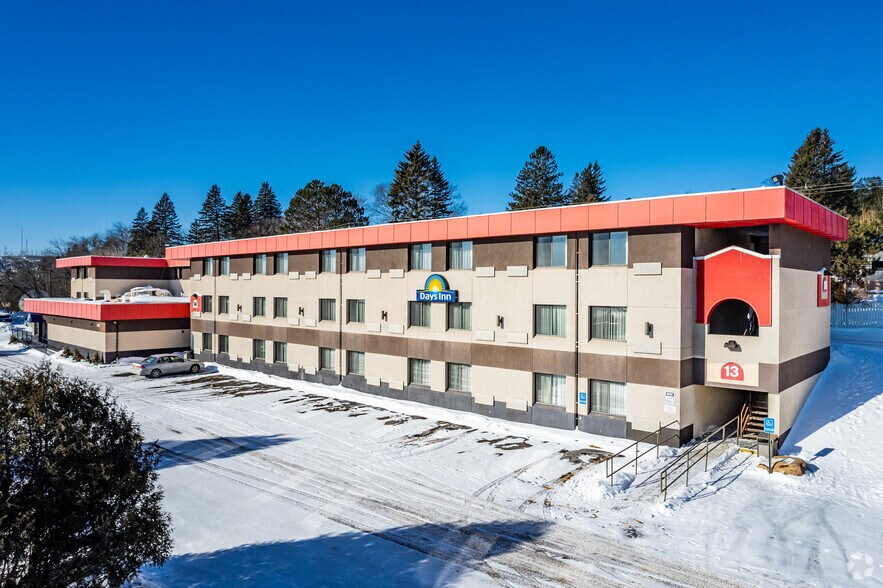 More Photos Of 2211 London Rd, Duluth Hotel For Sale