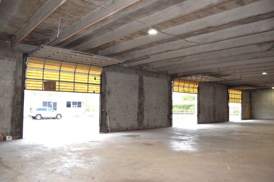 More Photos Of 281 Old Dixie Hwy, Jupiter Industrial For Sale