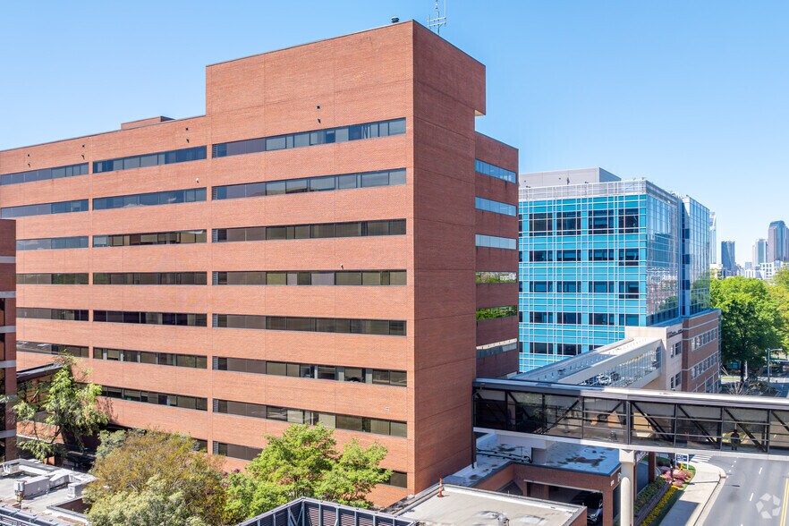 More Photos Of 1718 E 4th St, Charlotte Medical For Lease