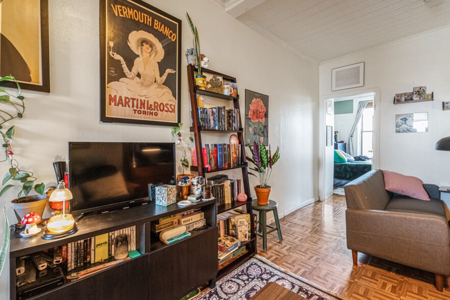 More Photos Of 656 Henry St, Brooklyn Apartments For Sale