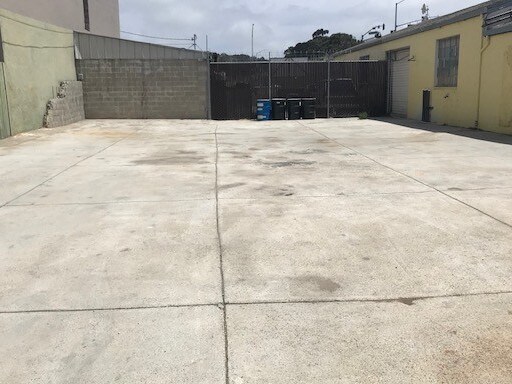 More Photos Of 909 N Amphlett Blvd, San Mateo Warehouse For Lease