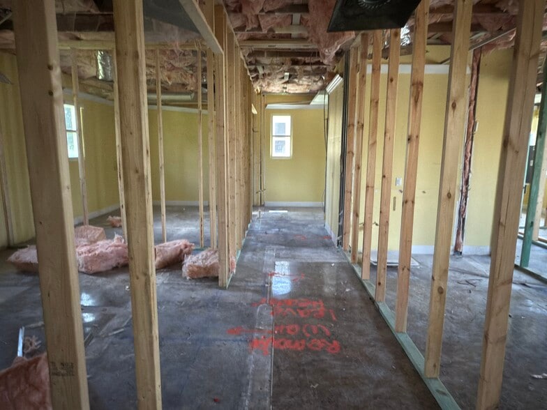 More Photos Of 3075 Bobcat Village Center Rd, North Port Medical For Sale