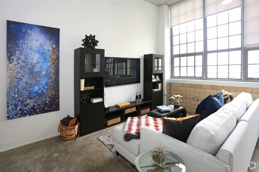 More Photos Of 575 E 4th St, Winston-Salem Apartments For Lease