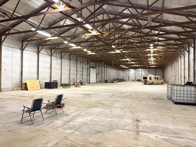 More Photos Of 155 1st St, Winthrop Warehouse For Lease
