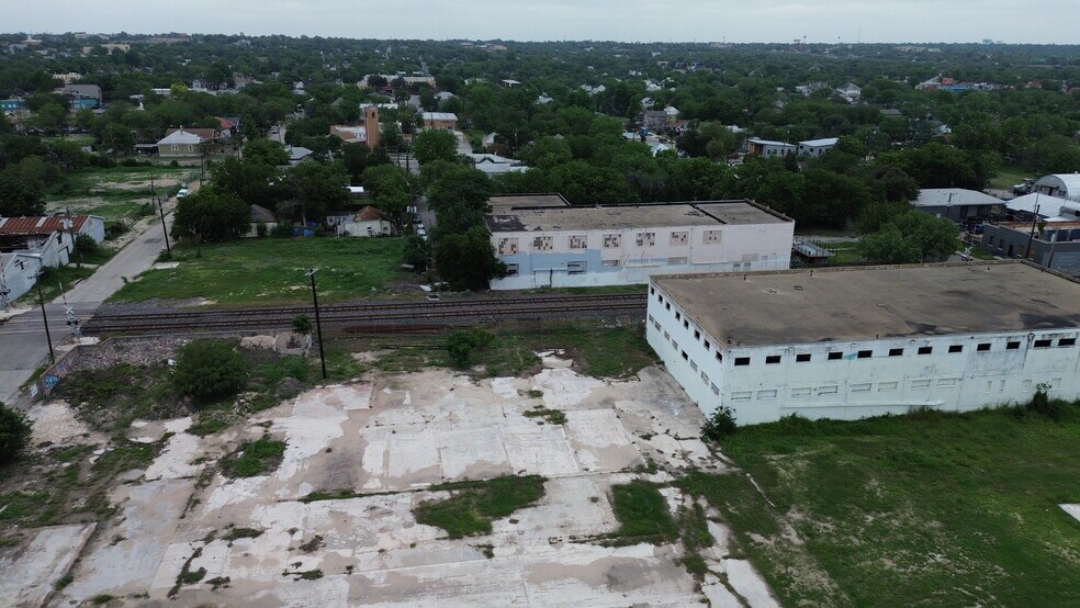 More Photos Of 1010 Hoefgen Avenue, San Antonio Land For Sale