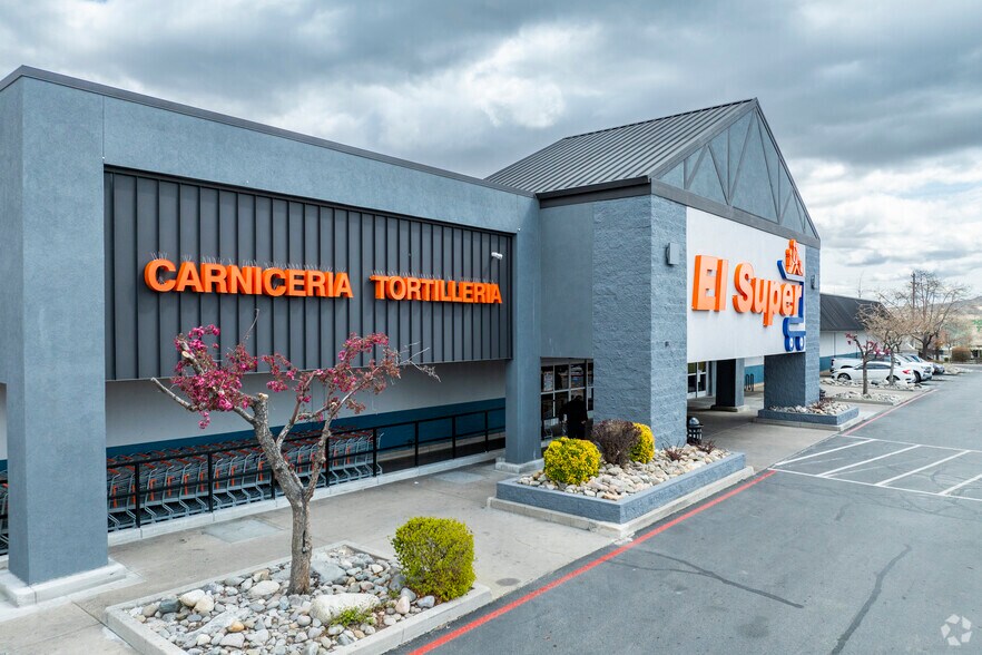 More Photos Of 1901 Silverada Blvd, Reno Supermarket For Lease