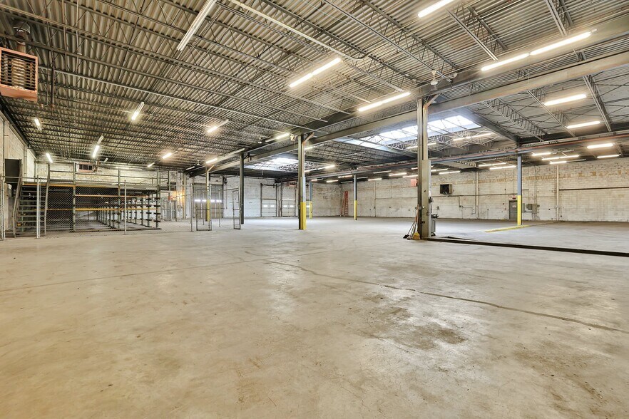 More Photos Of 50 Snake Hill Rd, West Nyack Warehouse For Lease