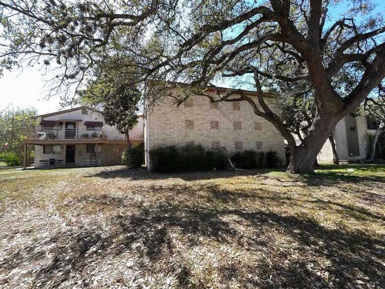 More Photos Of 602 Chauncey Dr, San Antonio Apartments For Sale