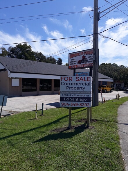 More Photos Of 9633 Old Saint Augustine Rd, Jacksonville Storefront For Sale