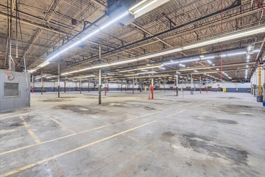 More Photos Of 650 Frith Dr, Ridgeway Manufacturing For Lease