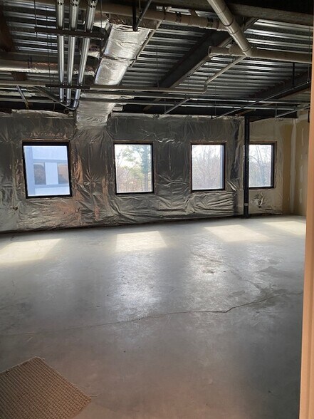 More Photos Of 115 Technology Dr, Trumbull Medical For Sale