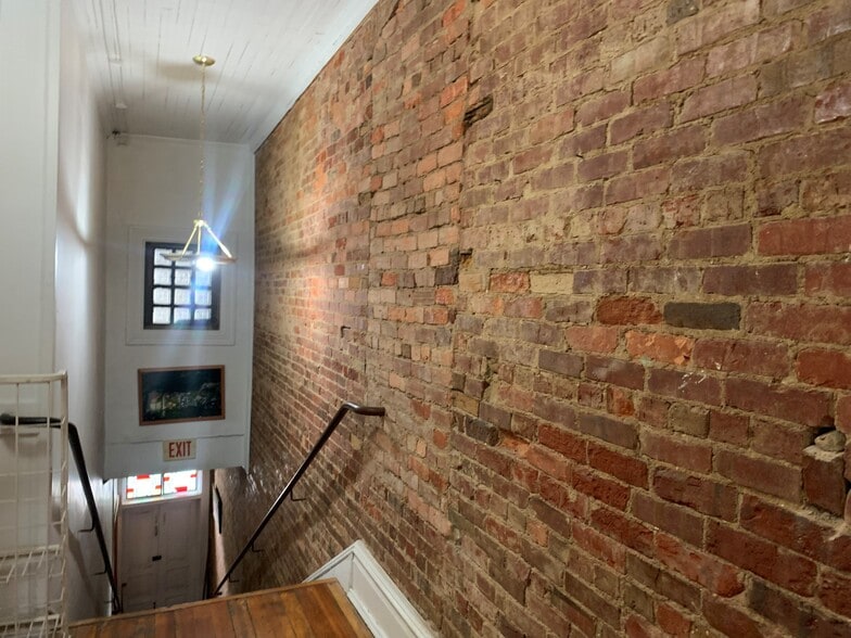 More Photos Of 16 N Trade St, Tryon Office For Sale