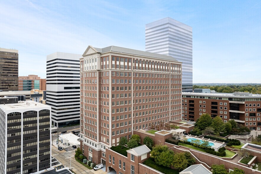 More Photos Of 190 Carondelet Plz, Clayton Office For Lease