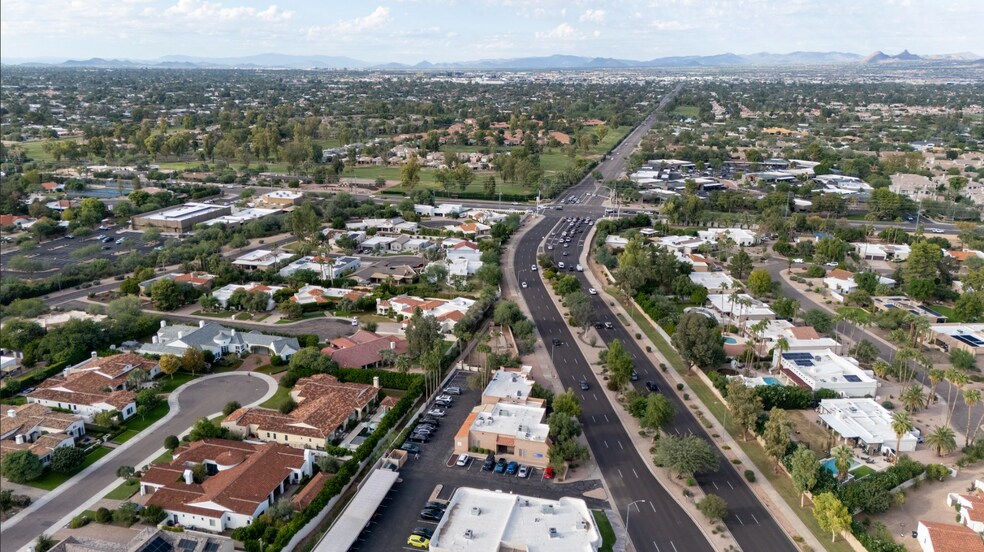 More Photos Of 10380 N Hayden Rd, Scottsdale Veterinarian Kennel For Sale
