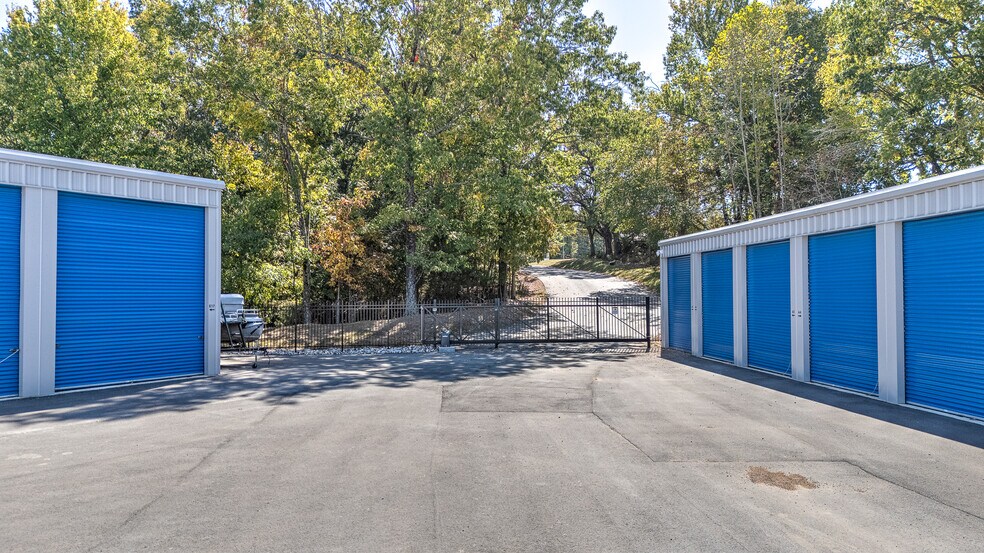 More Photos Of 14004 12 Hwy, Rogers Self Storage For Sale