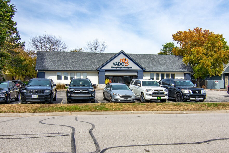 More Photos Of 11800-11922 W 119th St, Overland Park Unknown For Lease