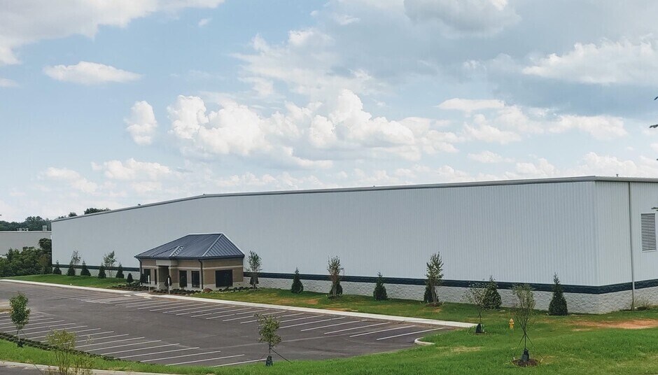 Primary Photo Of 6015 Hardware Dr, Prince George Warehouse For Lease