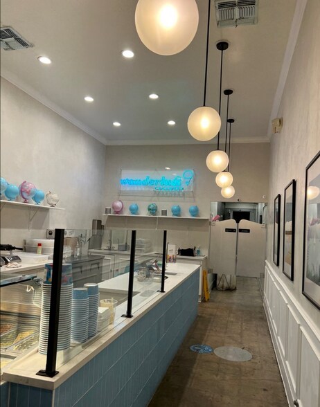 More Photos Of 7910-7928 W 3rd St, Los Angeles Storefront For Lease