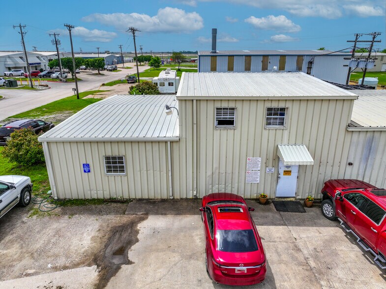 More Photos Of 1121-1201 Industrial Dr, Royse City Manufacturing For Sale
