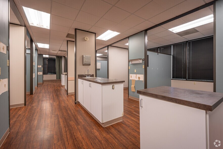 More Photos Of 17270 Red Oak Dr, Houston Medical For Sale