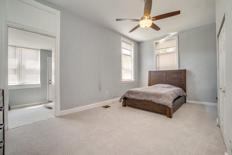 More Photos Of 837 Hollins St, Baltimore Apartments For Sale