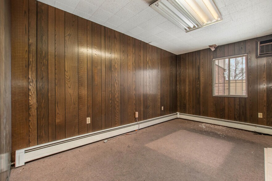 More Photos Of 2632 Park St, Muskegon Heights Warehouse For Sale