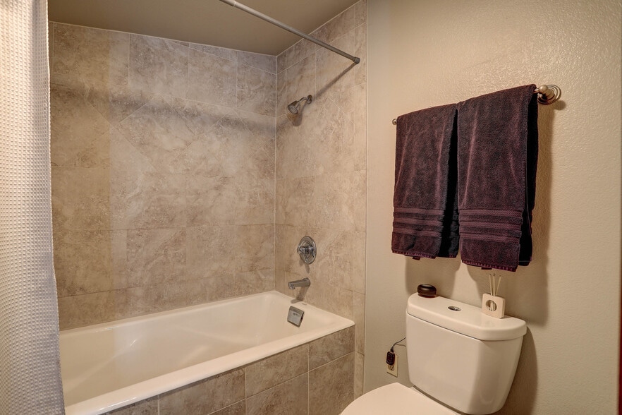 More Photos Of 468 Riverside Dr, Lyons Specialty For Sale