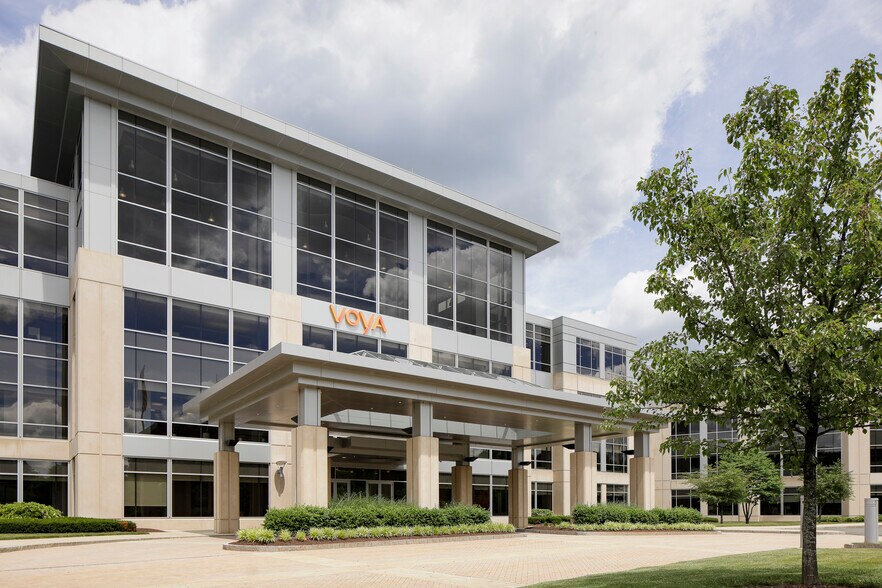 Primary Photo Of One Orange Way, Windsor Medical For Lease