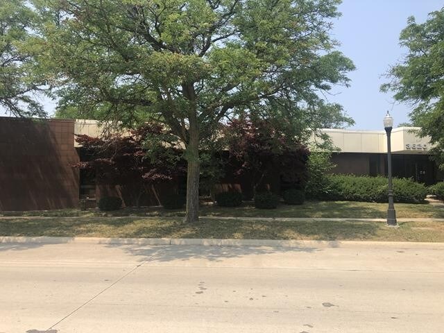 More Photos Of 3620 Biddle Ave, Wyandotte Medical For Sale