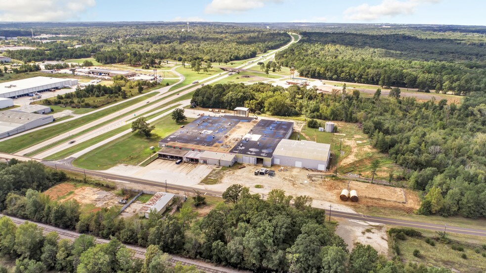 More Photos Of 13343 Interstate 20 E, Tyler Warehouse For Lease