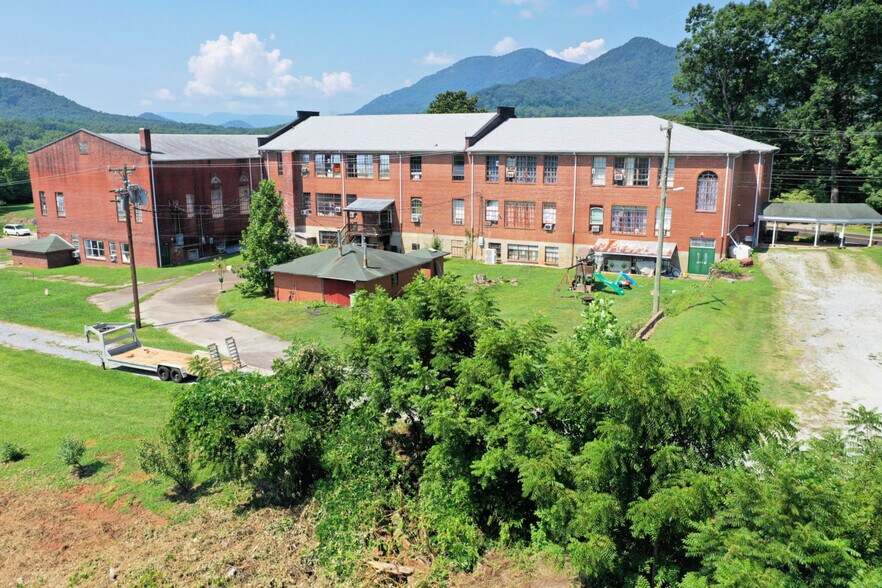 More Photos Of 156 School Rd, Mill Spring Office For Lease