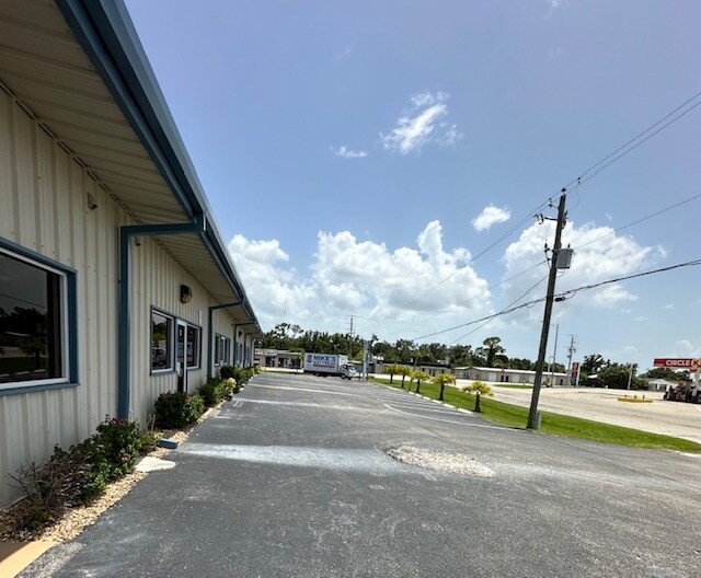 More Photos Of 23330 Harborview Rd, Port Charlotte Flex For Sale