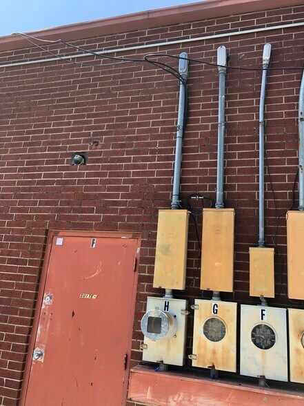 More Photos Of 2301 Central Dr, Bedford Unknown For Lease