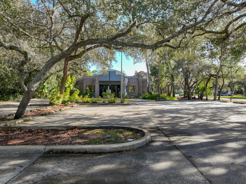 More Photos Of 101 N 8th St, Lake Mary Medical For Sale