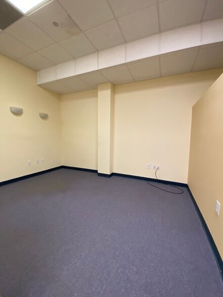 More Photos Of 684 Berkmar Cir, Charlottesville Office For Lease