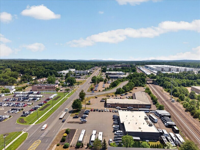 More Photos Of 575 Washington Ave, North Haven Freestanding For Lease