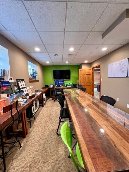 More Photos Of 406 2nd Ave, Chesapeake Office For Sale