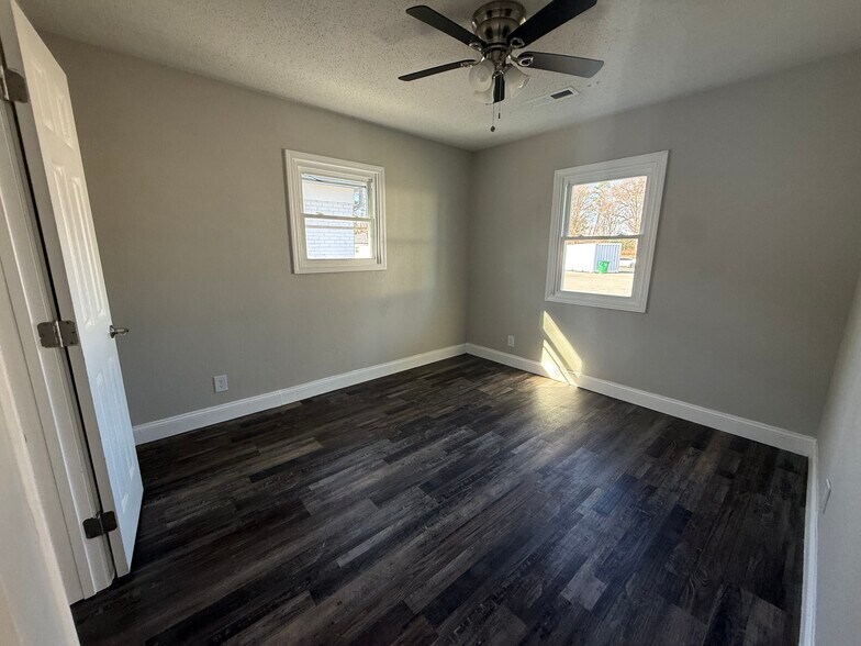 More Photos Of 2201 Alma Ct, Charlotte Apartments For Sale