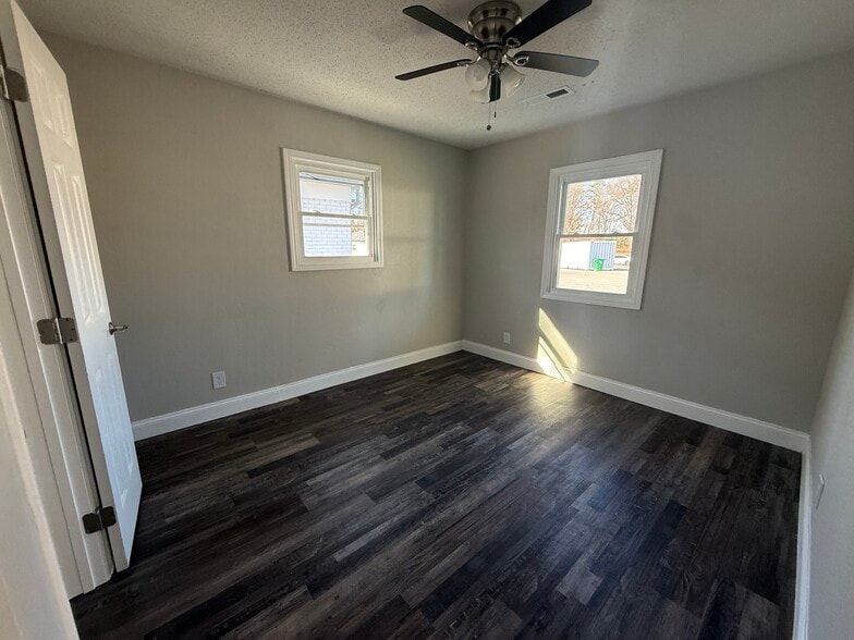 More Photos Of 2479 Julia Ave, Charlotte Apartments For Sale