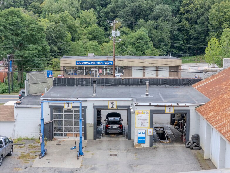 More Photos Of 668 Putney Rd, Brattleboro Auto Repair For Lease