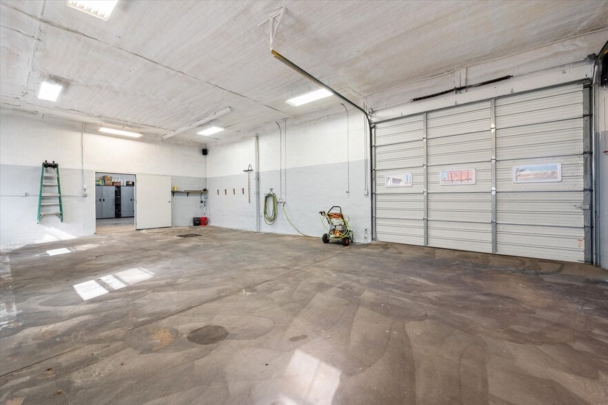 More Photos Of 308 S Beaton St, Corsicana Office For Sale