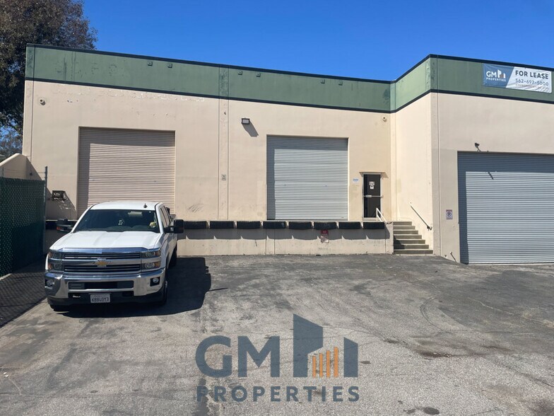 More Photos Of 2400-2402 Palm Dr, Signal Hill Warehouse For Lease